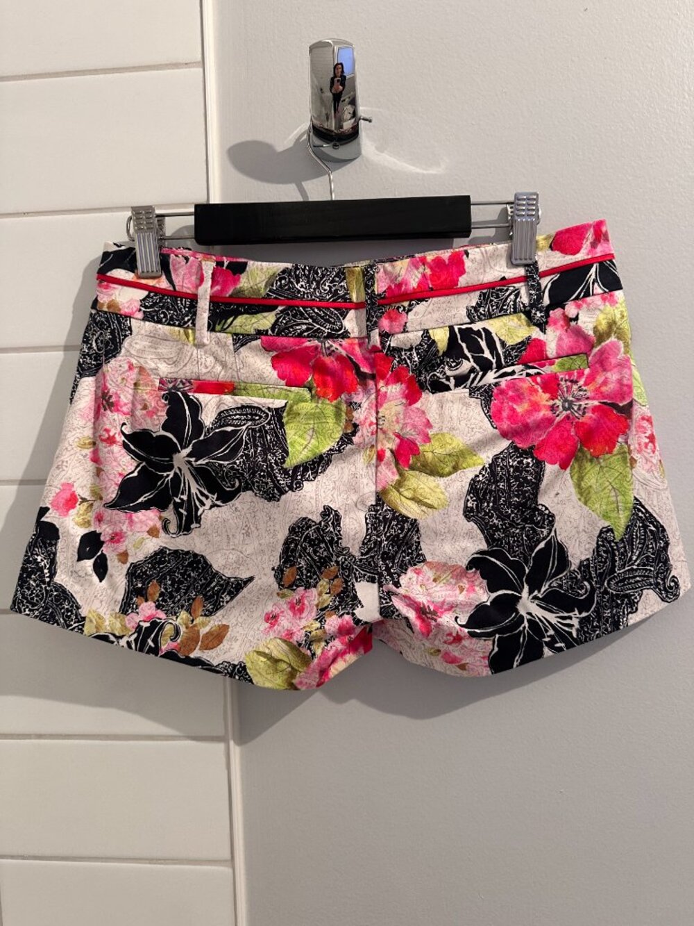 Marciano Floral Shorts Size 6 - Picture 2 of 3
